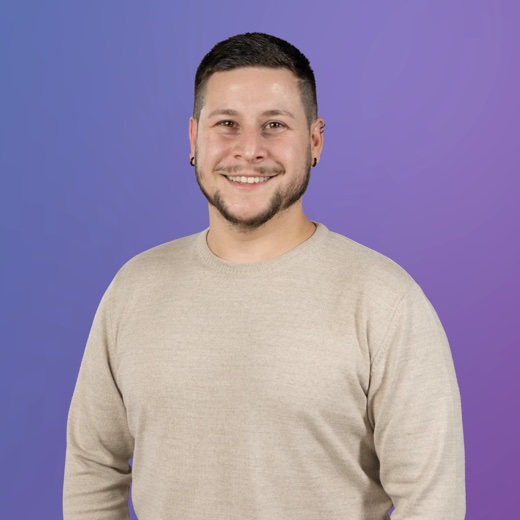 Taner Topsakal, Gründer von Tops Agency